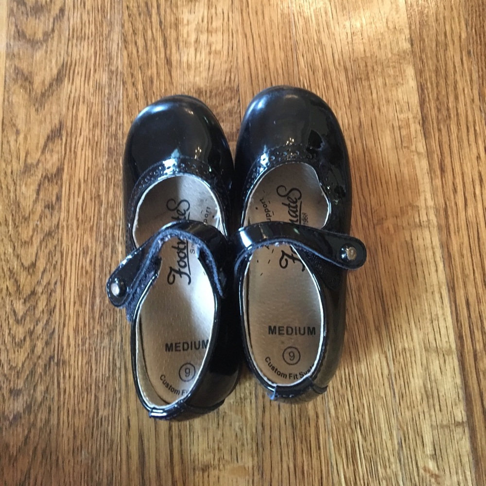 Footmates Black patent leather toddler shoes